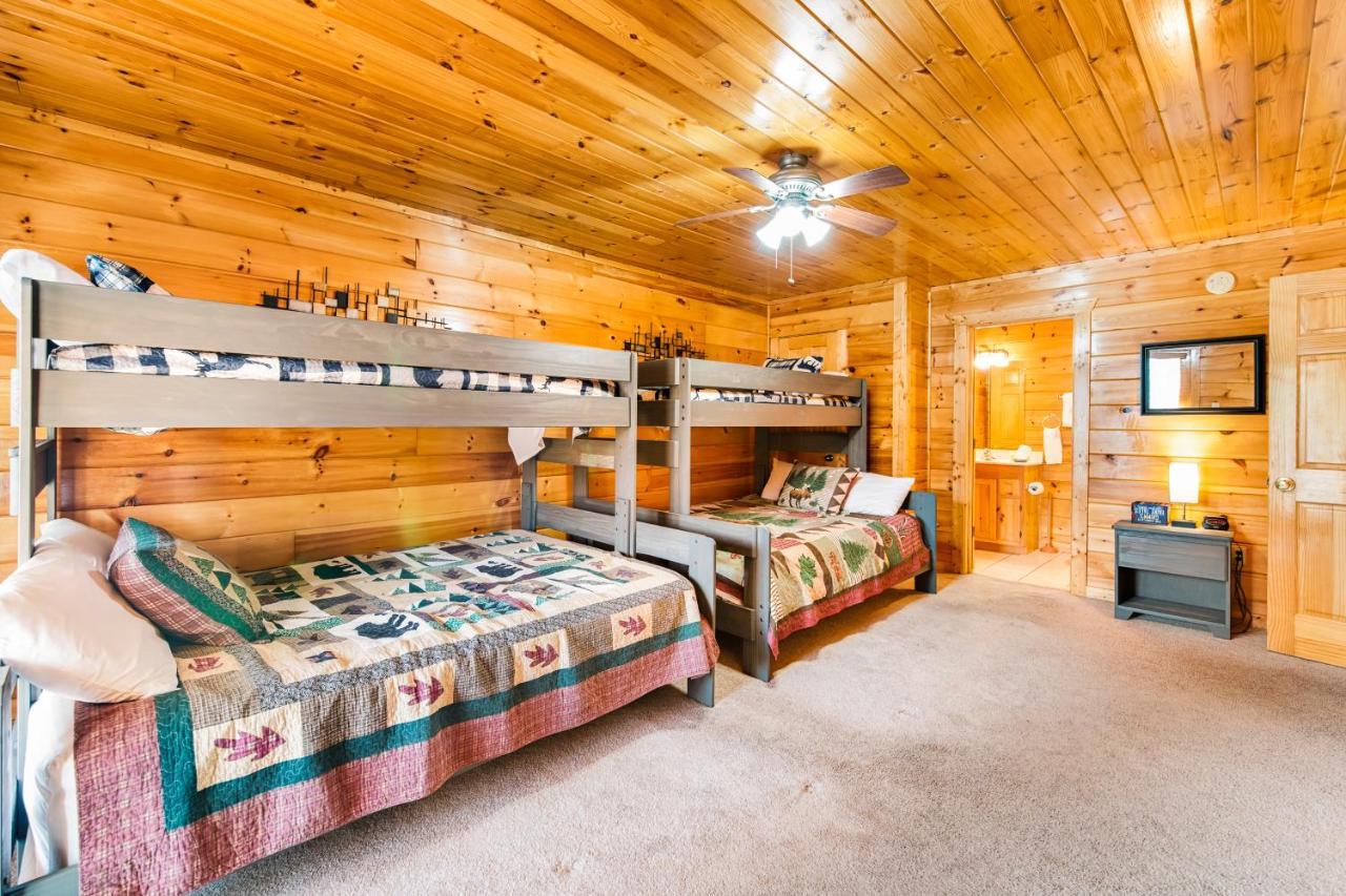 Triple Mountain View Villa Gatlinburg Dış mekan fotoğraf